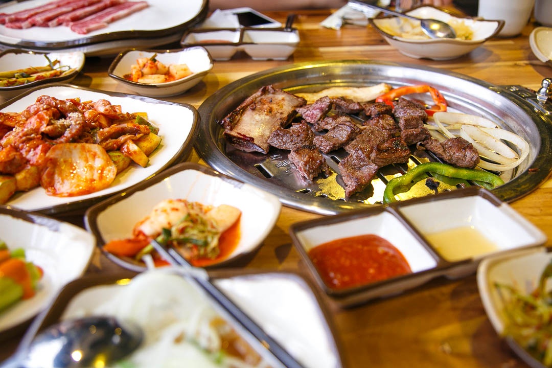 Meo thuong thuc thit nuong Han Quoc dung dieu hinh anh