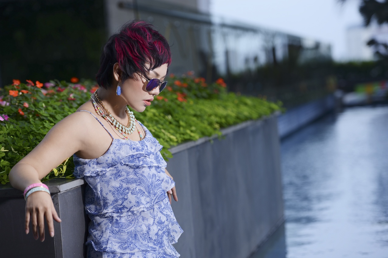 Ngoài thực hiện dự án âm nhạc thiện nguyện Mang âm nhạc đến bệnh viện, Thái Thuỳ Linh còn mở trung tâm đào tạo nghệ thuật dành cho trẻ em.