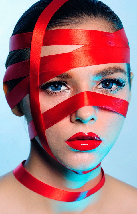 Dịch vụ trang điểm của Khải Thiên cung cấp luôn đạt tiêu chuẩn dịch vụ dành cho ngôi sao của làng giải trí Việt. Chuyên gia trang điểm Khải Thiên còn ưu tiên cập nhật, “đi tắt đón đầu” những xu thế làm đẹp được ưa chuộng nhất thế giới.