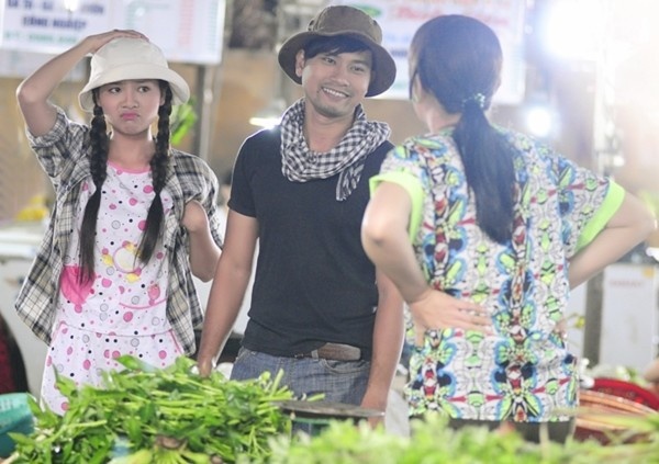 Bộ phim Lớp học 102 đạo diễn Lê Khắc Hoài Nam dài 31 tập do công ty Sóng Vàng sản xuất với sự tham gia của Khánh Hiền được phát sóng lúc 21h từ thứ hai đến thứ sáu hàng tuần trên VTV9 