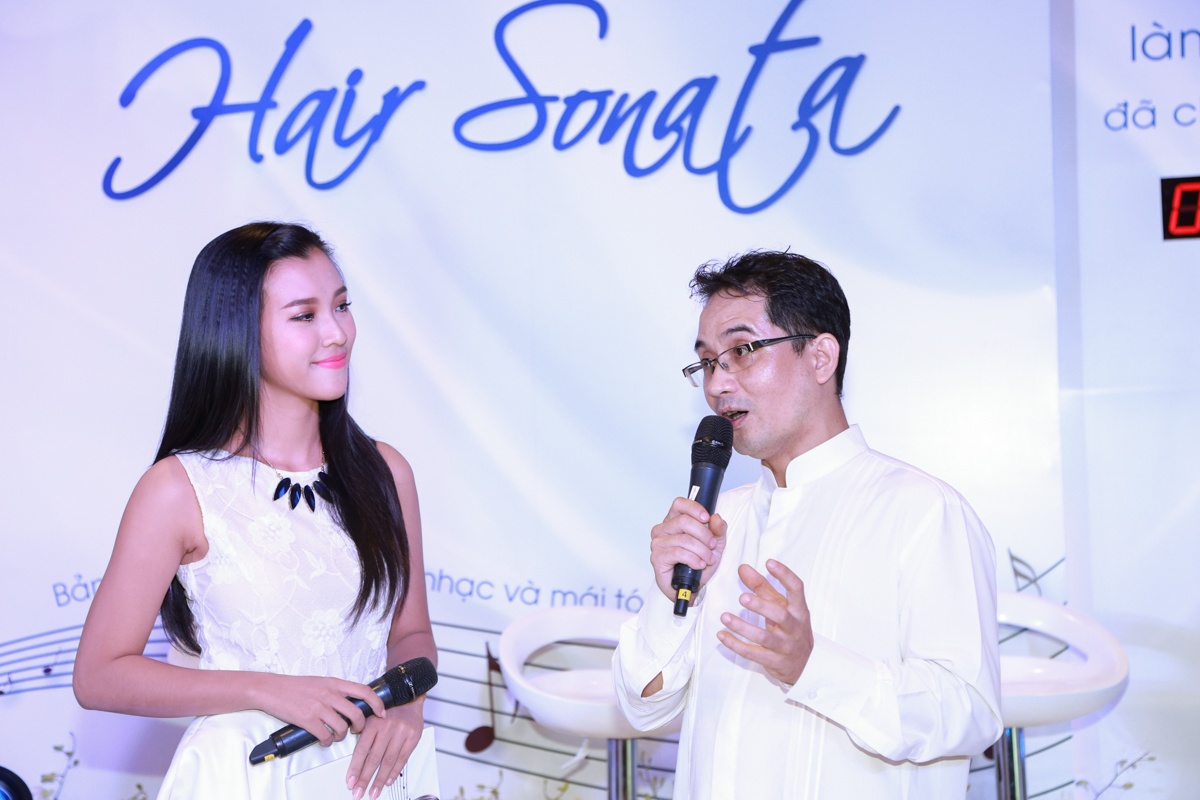   Trong mắt Xuân Huy, một cây violin chuẩn mực trong dàn nhạc cổ điển phải được làm thủ công bằng tay với chỉ số không lặp lại từ thân, phím, màu vecni, cho đến âm vang của tiếng đàn. Loại violin làm đại trà bằng máy, giống nhau như đúc từ màu vỏ, hình dáng cho đến âm thanh thường chỉ có vẻ đẹp long lanh nhưng vô cảm. 