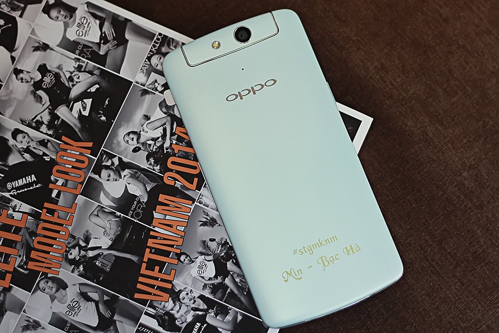 Chiếc N1 Mini được Min sử dụng trong phim.