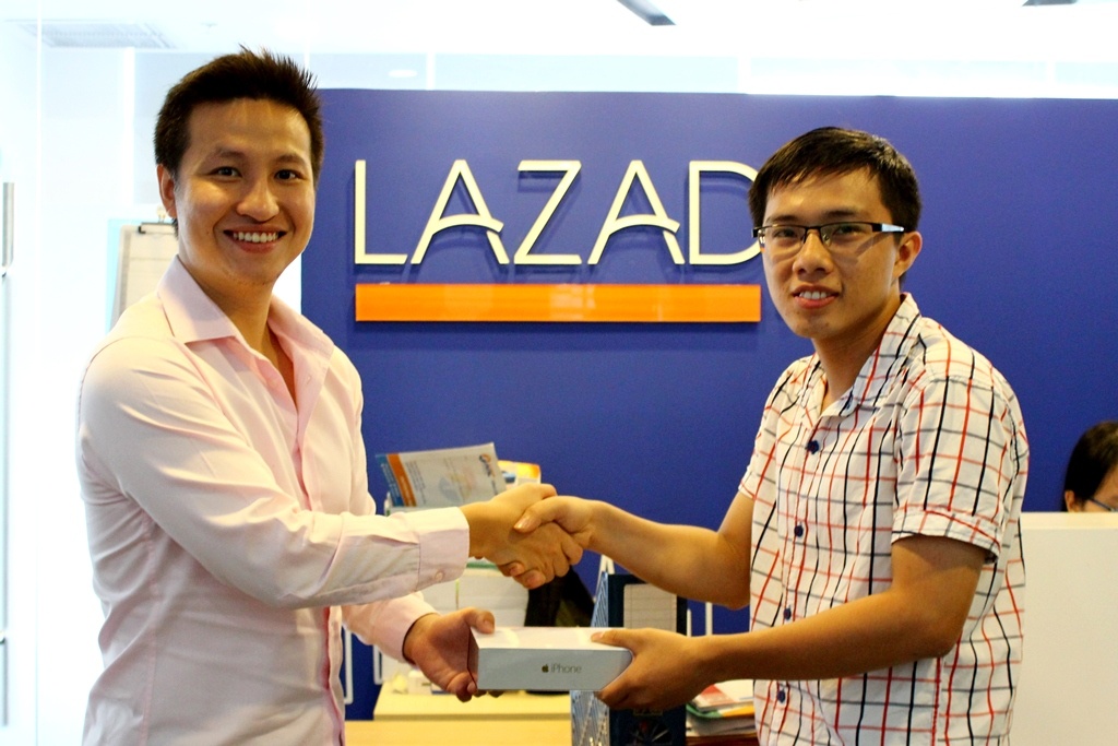 Gioi tre cuong nhiet san hang giam gia tai Lazada.vn hinh anh