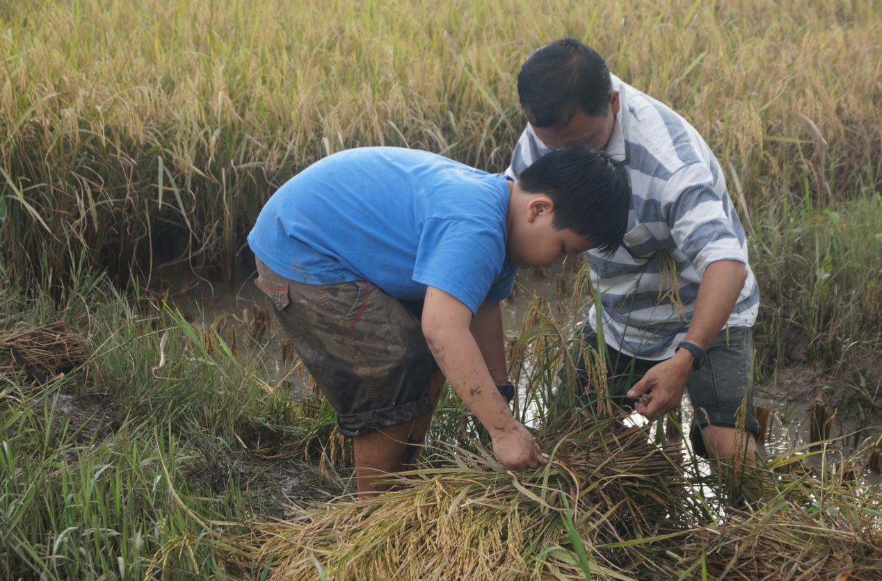 Tuy gặp nhiều khó khăn, nhưng Thanh Mỹ thực hiện các nhiệm vụ rất vui vẻ. Cô bé luôn hồn nhiên, dễ thương, chơi hết mình. Đây cũng là dịp hiếm hoi cô bé cùng cha đi chơi riêng. 