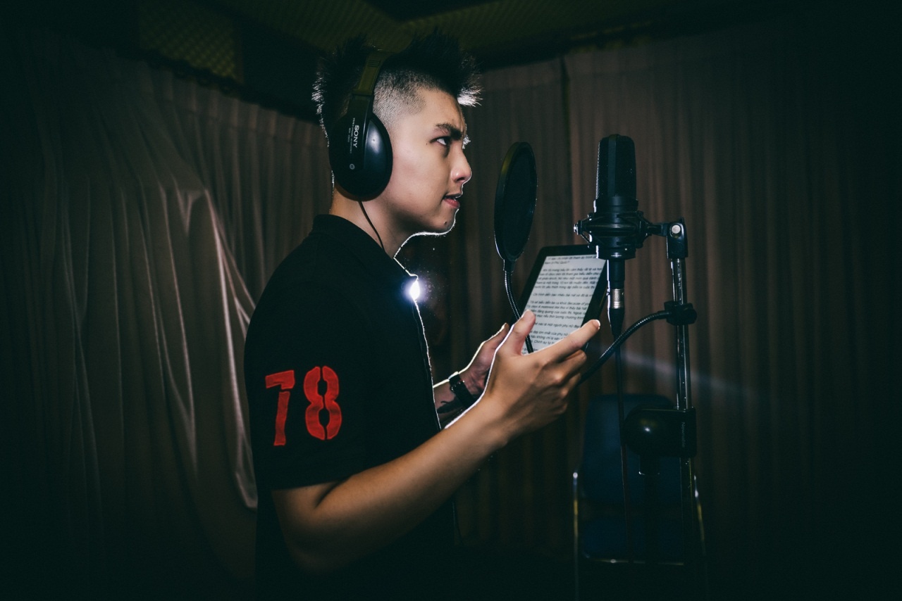 Bên cạnh đó, lồng tiếng phim cũng là sở trường của Ngọc Trai. Anh chàng tận dụng mọi kĩ thuật và cảm xúc để “đánh nhanh thắng gọn” dù đảm nhận một vai khó nhằn.  