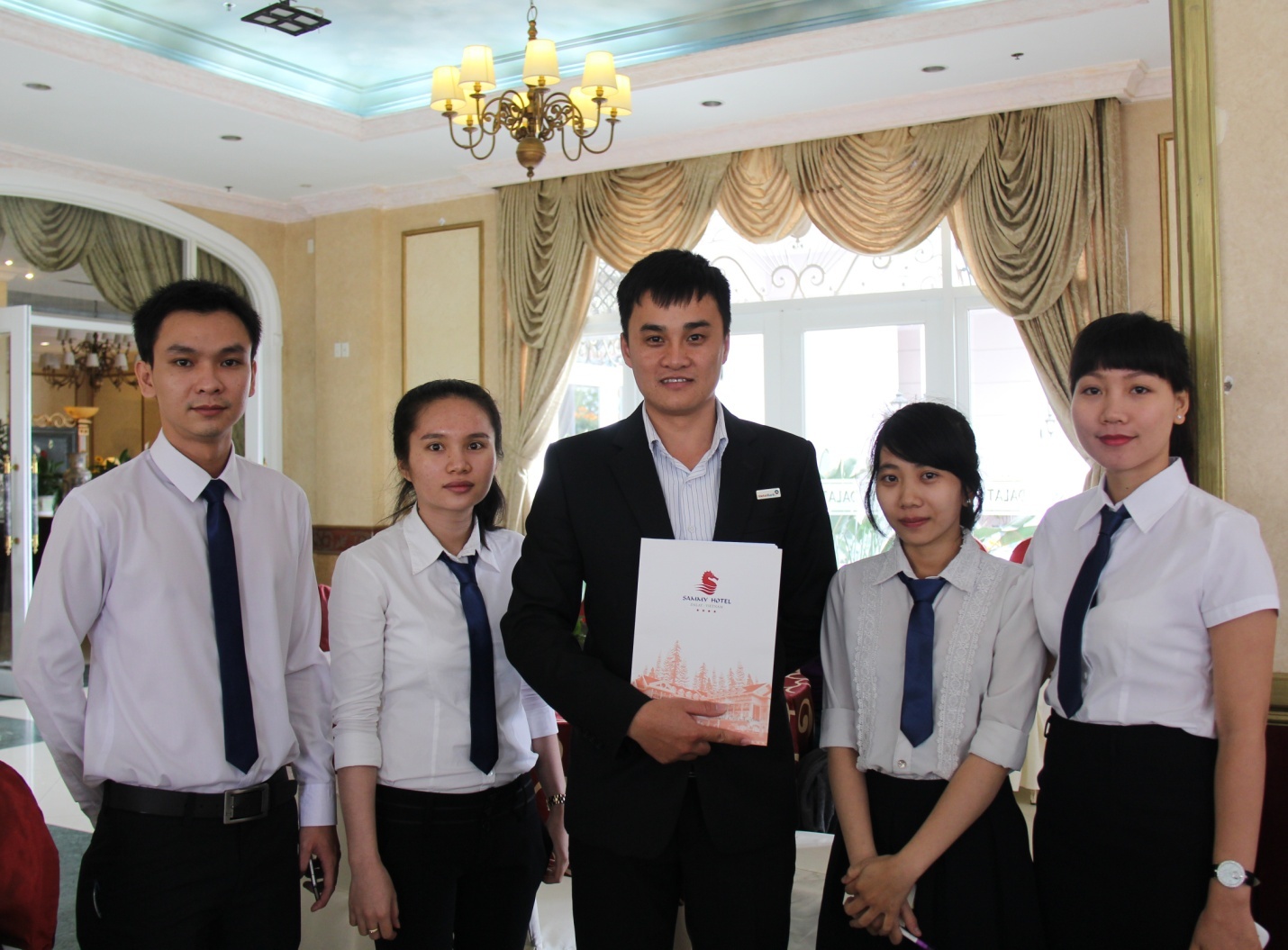 Uu dai hoc phi cac khoa cap chung chi nghe tai Viet Giao hinh anh