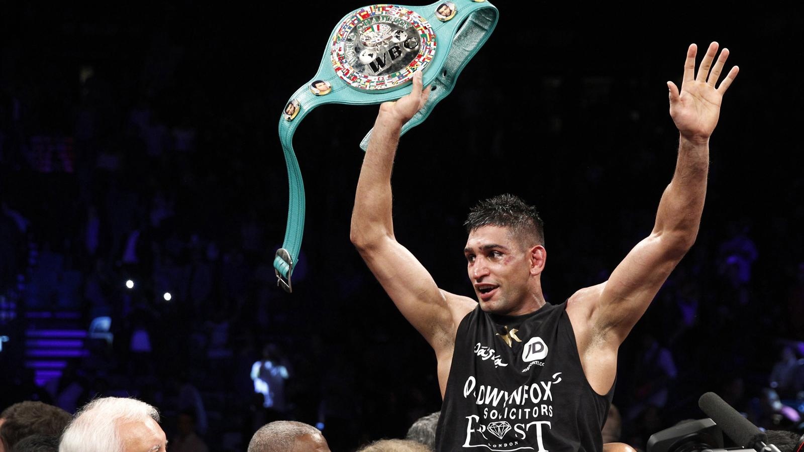 Với Amir Khan, giành chiến thắng tại cuộc so găng lần này thực sự là một điều ý nghĩa đối với con đường sự nghiệp của anh, bởi nó đưa anh đến gần hơn với cơ hội được thượng đài với huyền thoại mang danh “độc cô cầu bại” của làng quyền anh thế giới: võ sĩ người Mỹ Floyd Mayweather vào năm 2015.