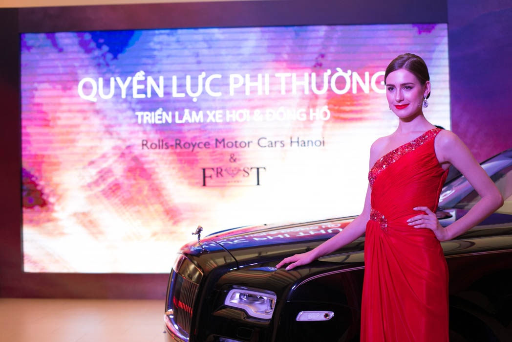 Mẫu Rolls-Royce Ghost Series II 2015 được chính thức ra mắt toàn cầu tại Thuỵ Sĩ mùa hè 2014, và chỉ sau vài tháng với sự làm việc nỗ lực của Rolls-Royce Motor Cars Hanoi mẫu xe này đã kịp thời có mặt tại triển lãm Quyền lực phi thường. 