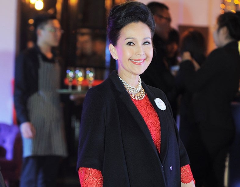 Diem My khoe ve dep khong tuoi ben dan mau tre hinh anh