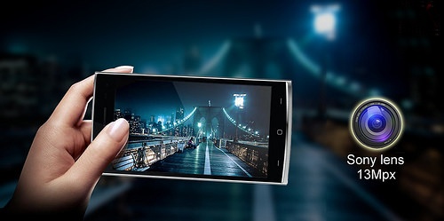 Camera 13 megapixel cho ra những tấm hình hoàn hảo. Camera trước 5 megapixel với công nghệ chỉnh sửa ảnh trước khi chụp đẹp như photosho.