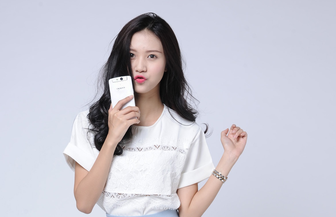 Vẻ đẹp tinh khôi, nữ tính của Ngọc Châm.