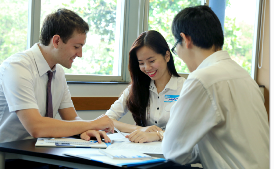 Nghe tiếng Anh mọi lúc, mọi nơi sẽ giúp nâng cao trình độ một cách hiệu quả.