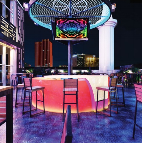 One Plus - “một cộng” còn bao hàm ý nghĩa “nhiều hơn mong đợi” bởi đến đây ngoài không gian tuyệt đẹp bạn còn được phục vụ như một khách VIP – thượng đế, từ việc dắt xe, hướng dẫn tận tình của bảo vệ vô cùng chuyên nghiệp đến tác phong lịch sự, tuyệt đối thân thiện và hòa nhã, luôn nở nụ cười chào của các nhân viên tận tụy. 