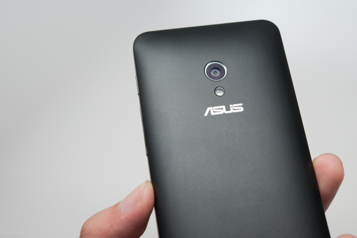 5 diem giup ZenFone 4 canh tranh tot trong mua cuoi nam hinh anh