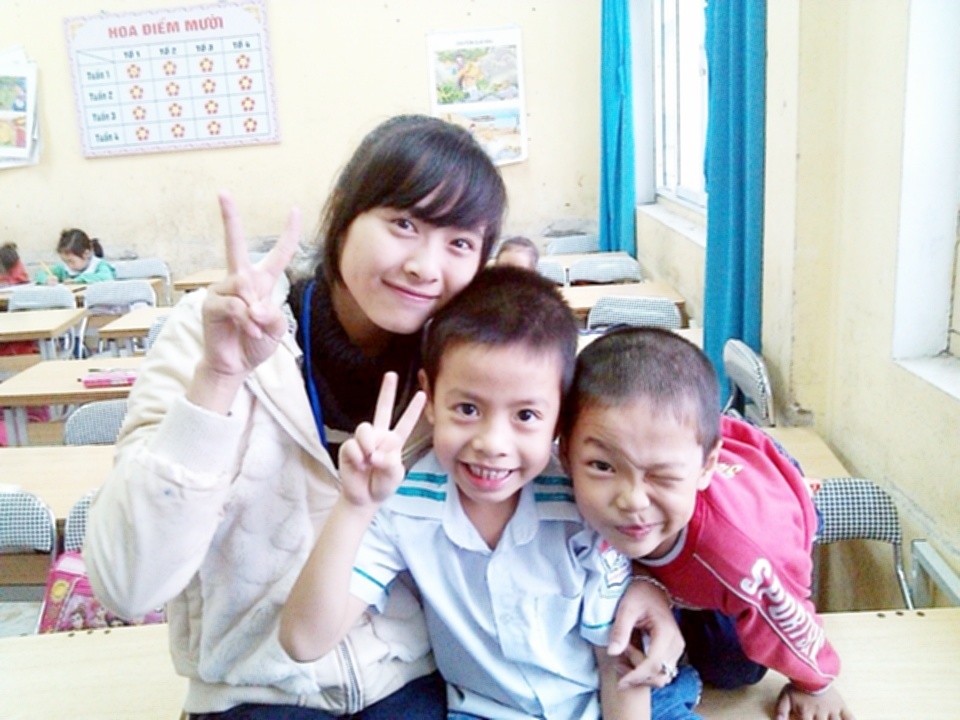 Bên cạnh đó, những hình ảnh đời thường của Ngọc Ánh cũng luôn được chú ý bởi gương mặt dễ thương và sự thân thiện với các học trò.