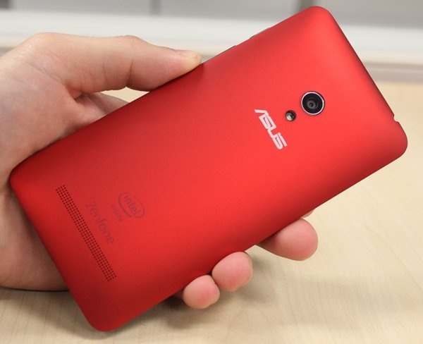 Đỏ cherry là gam màu mang đến cảm giác tràn đầy năng lượng và quyết tâm. Màu đỏ cũng gợi cảm giác thu hút, thể hiện sự mãnh liệt và quyến rũ. Phái đẹp có cá tính có thể chọn model này để khẳng định gu thời trang nổi bật của mình. Model này phù hợp với những người huớng ngoại nên việc trang bị 2 SIM 2 sóng, hỗ trợ Wifi 4 băng tầng của ZenFone là rất hữu hiệu, giúp người dùng dễ dàng kết nối, giao thiệp mọi lúc mọi nơi.   