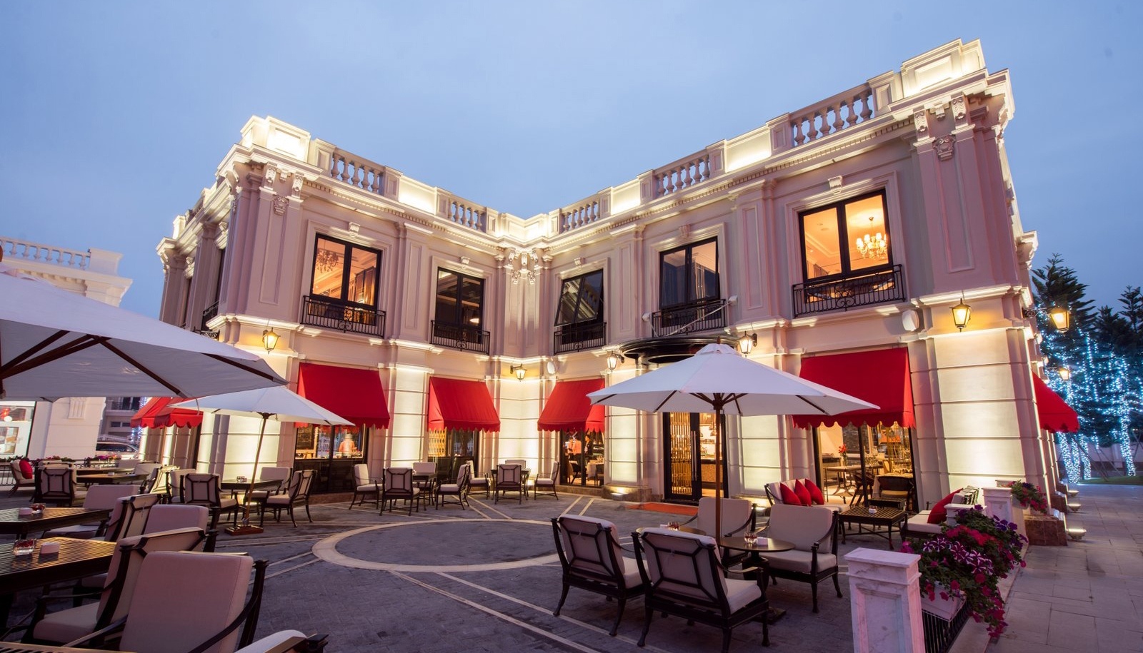 Vingroup khai truong trung tam am thuc sang trong hinh anh