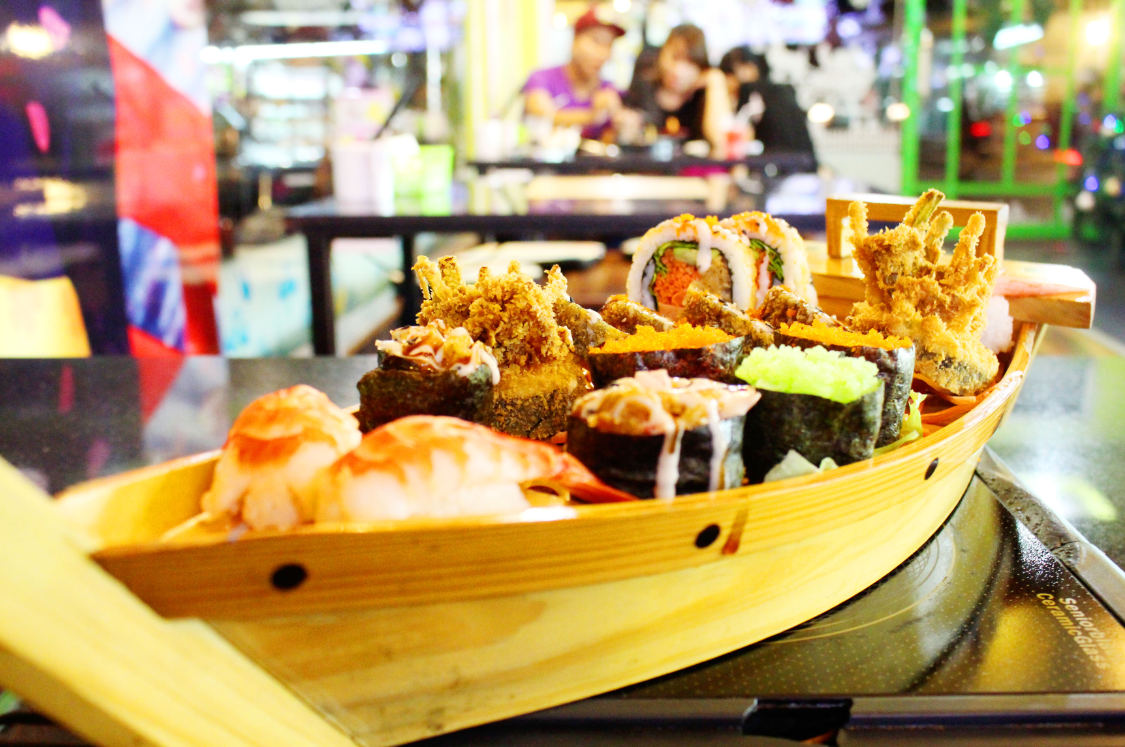 Den Sushi va Que thuong thuc sushi huong vi Canada va My hinh anh