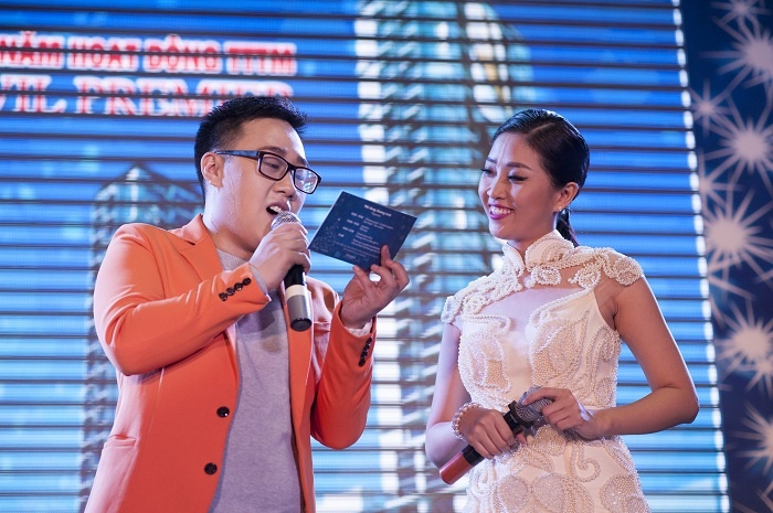 Sao den mung sinh nhat TTTM Cantavil Preimer tron 1 tuoi hinh anh