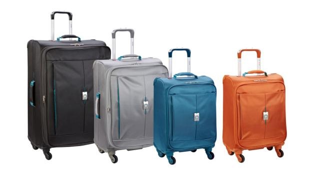 BST vali vải Passage đầy sắc màu, từ cam, xanh ngọc lam đến xám bạc... sẽ là lựa chọn lý tưởng cho những tín đồ yêu thích du lịch và thể hiện cá tính trẻ trung. Vali này có hệ thống khóa an toàn gồm dây kéo đôi chống trộm kết hợp với khóa số TSA, có thể mở rộng dung tích chứa vật dụng tối đa.