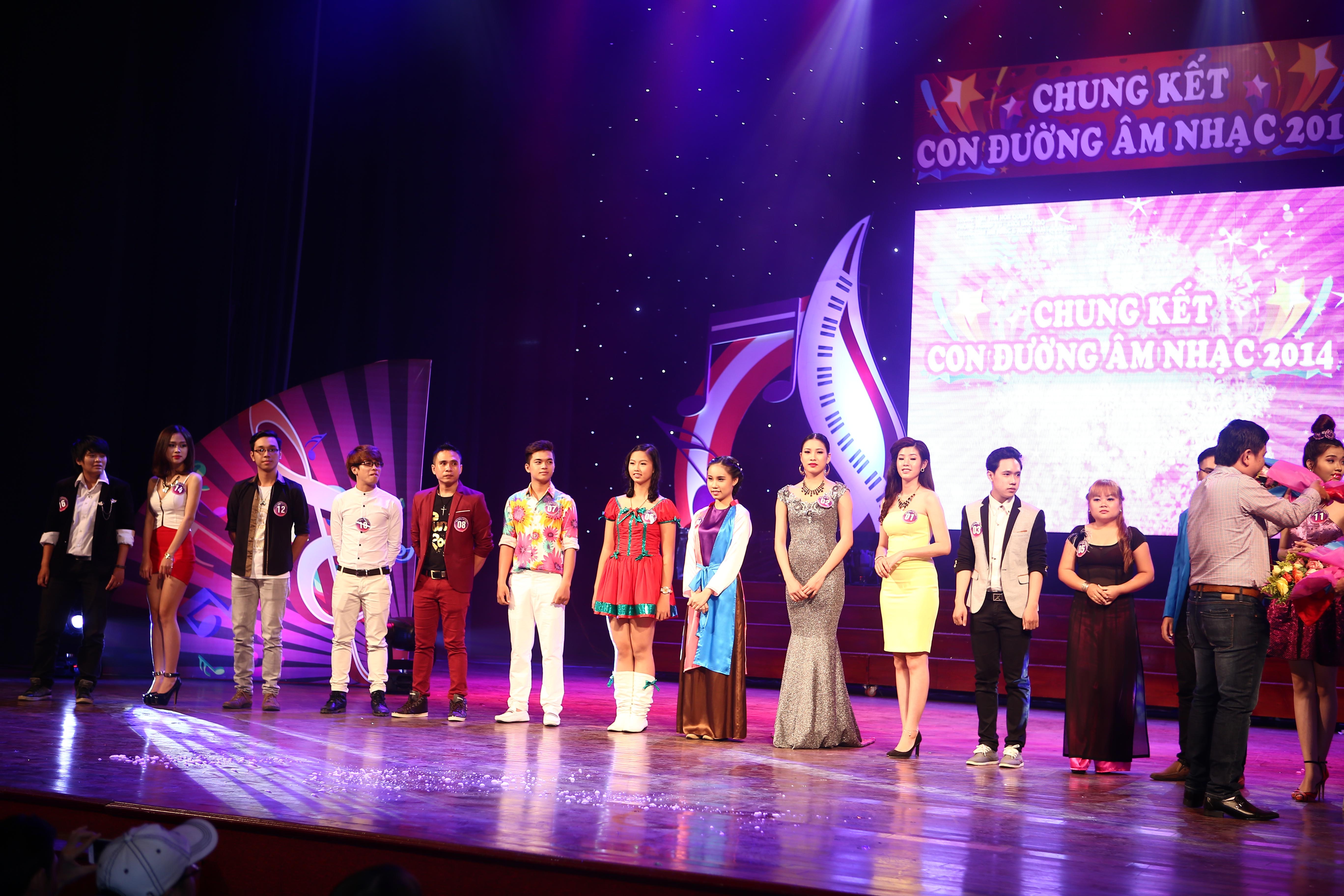 A khoi Kim Khanh nghiem khac trong vai tro giam khao hinh anh