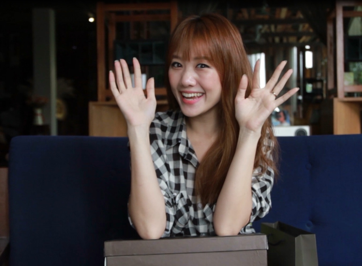 Hari Won tiet lo mon qua Giang sinh danh cho Tien Dat hinh anh