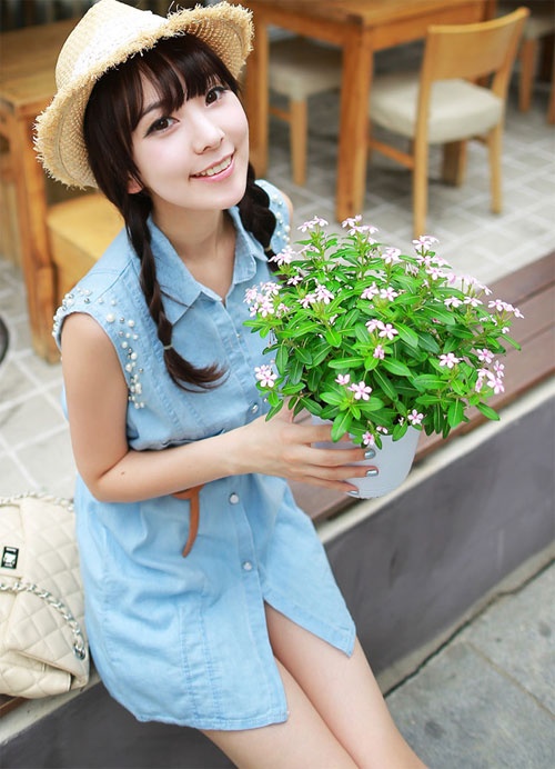 ới độ dài ngang vai, bạn gái có thể tết 2 bên để mang tới sự trẻ trung phù hợp với các trang phục nữ tính thường ngày.