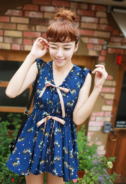 Hay búi lên tinh nghịch trong các ngày hè nóng bức.
