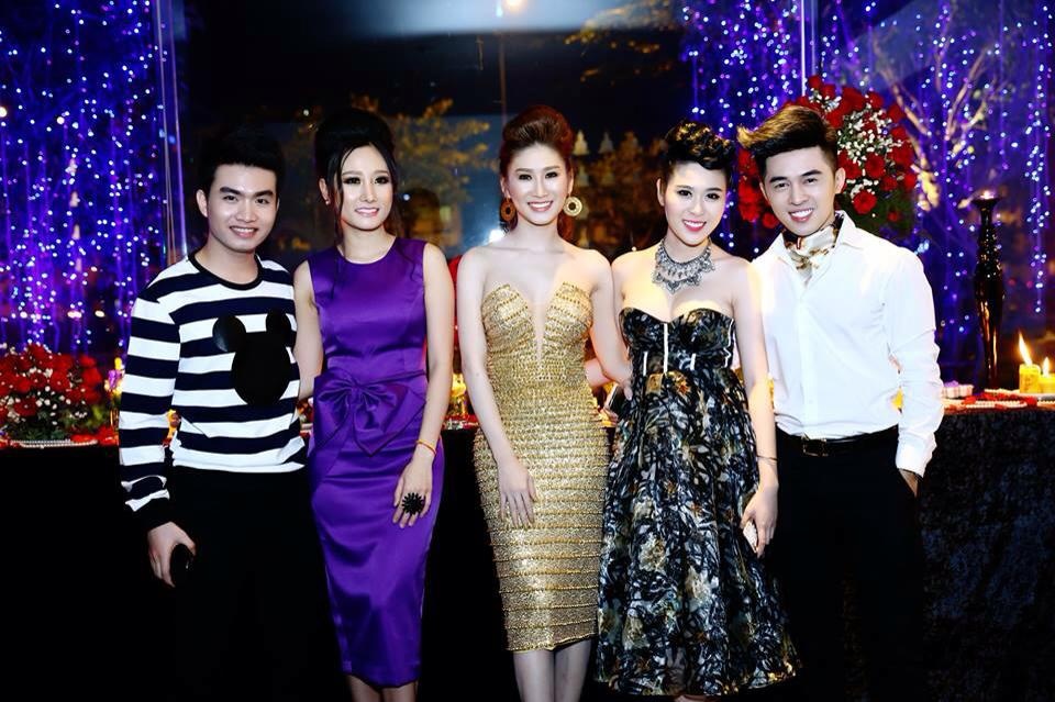 Quỳnh Thi khoe dáng bên người mẫu ảnh Sara Nguyễn, Hồ Yến và hot boy Kyo Trần.