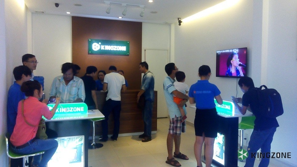 Các đại lý Kingzone luôn đông khách đến thăm và mua sắm.