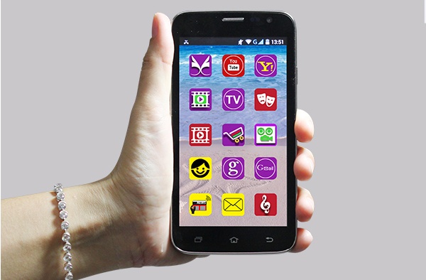 Loa Bluetooth gia re 10.000d, nghe nhac hay hinh anh