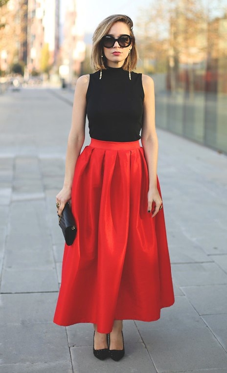 Từ những item đơn giản, các fashionista có thể phối hợp để tạo nên những bộ trang phục ấn tượng.