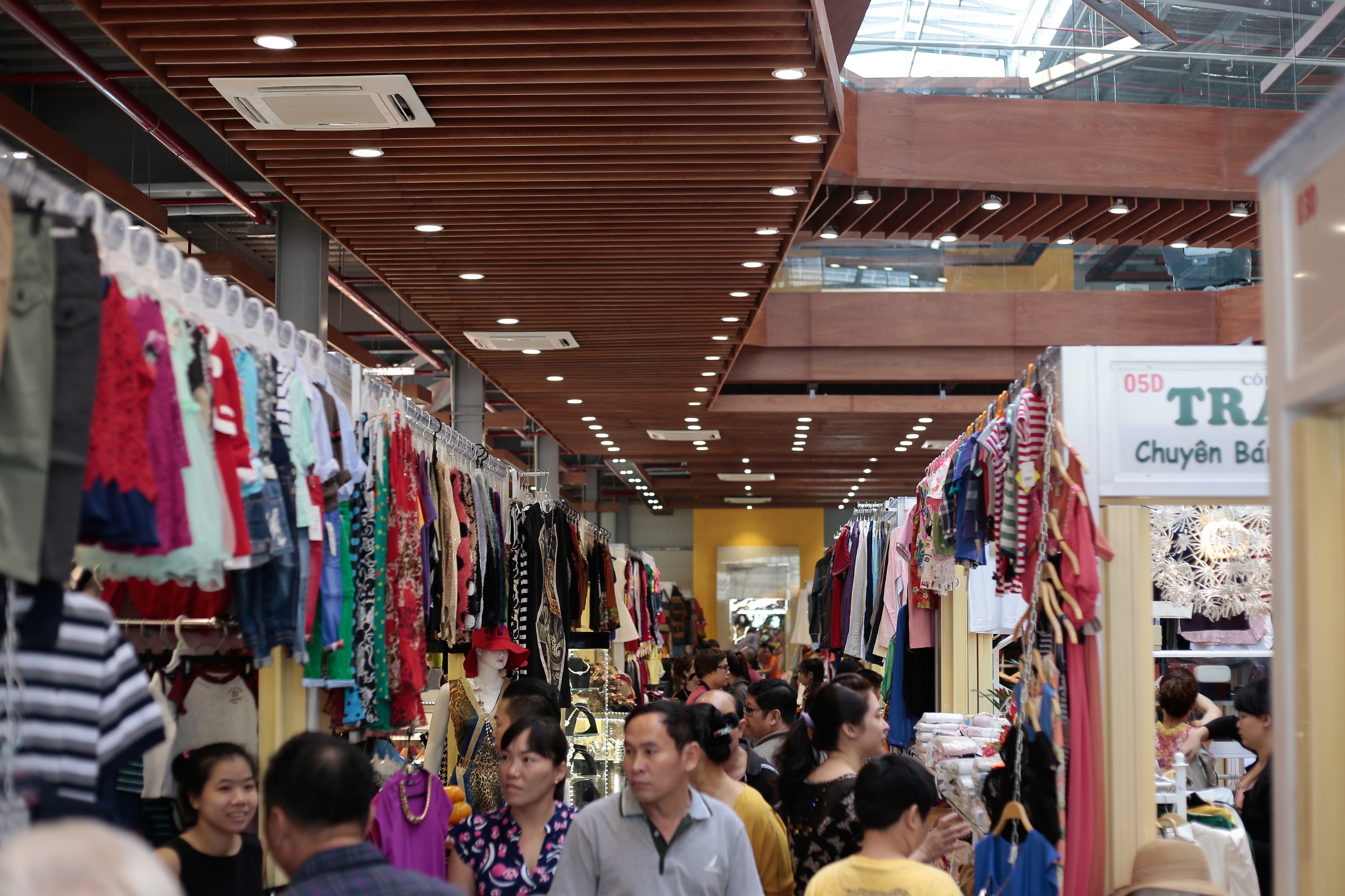 Trong nhiều năm qua, trung tâm mua sắm này đã tạo được dấu ấn riêng và được người tiêu dùng bình chọn là 1 trong top 10 khu mua sắm thú vị tại TP.HCM.