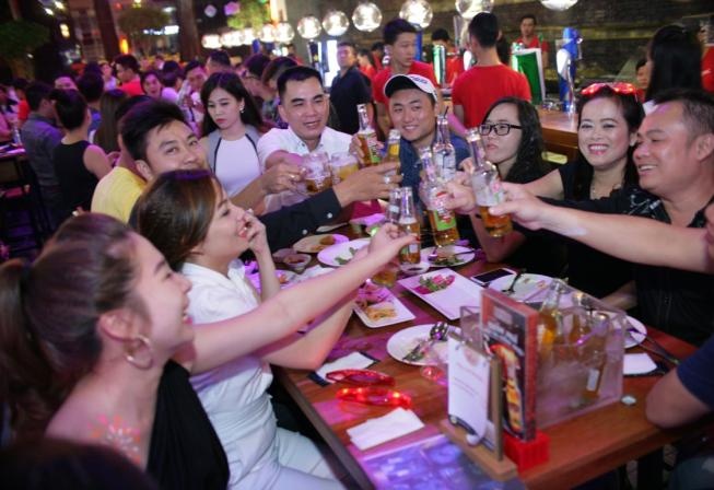 Niềm vui không thể trọn vẹn nếu thiếu hương vị Tequila độc đáo của Desperados.