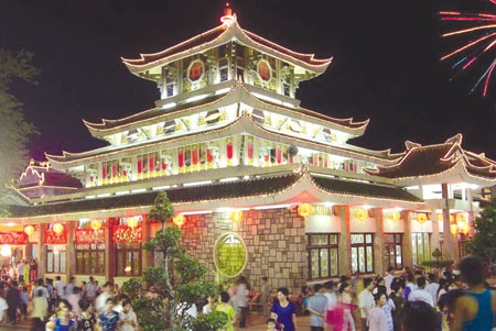 4 dia diem don loc, vui xuan At Mui hinh anh