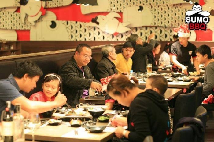 SumoBBQ xuất hiện ở hầu hết trên những con đường sầm uất ở các quận trung tâm thành phố như Đồng Khởi, Cao Thắng, Nguyễn Đình Chiểu, Phan Xích Long (TP.HCM)…