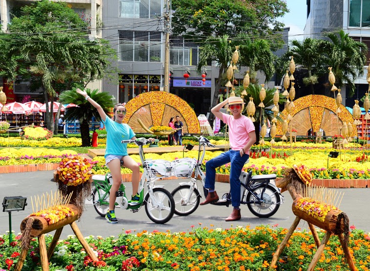 Khach hang hao huc ve chuong trinh dac biet cua HKbike hinh anh