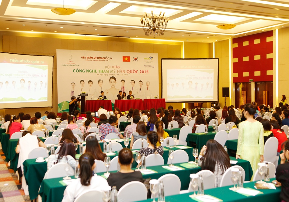 Hội nghị công nghệ thẩm mỹ 2015 với sự tham gia của hàng ngàn khách hàng đã chứng tỏ sự quan tâm của khách hàng đến dịch vụ làm đẹp an toàn cao cấp của thẩm mỹ JW.