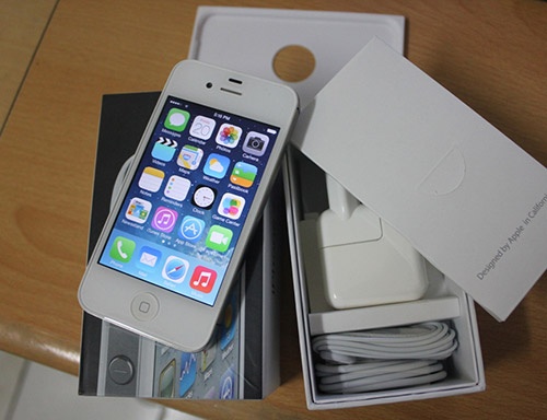 iPhone 4, 4S xach tay may cu hut nguoi dung hinh anh