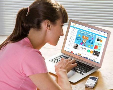 Thi truong thuong mai dien tu soi dong dip cuoi nam hinh anh