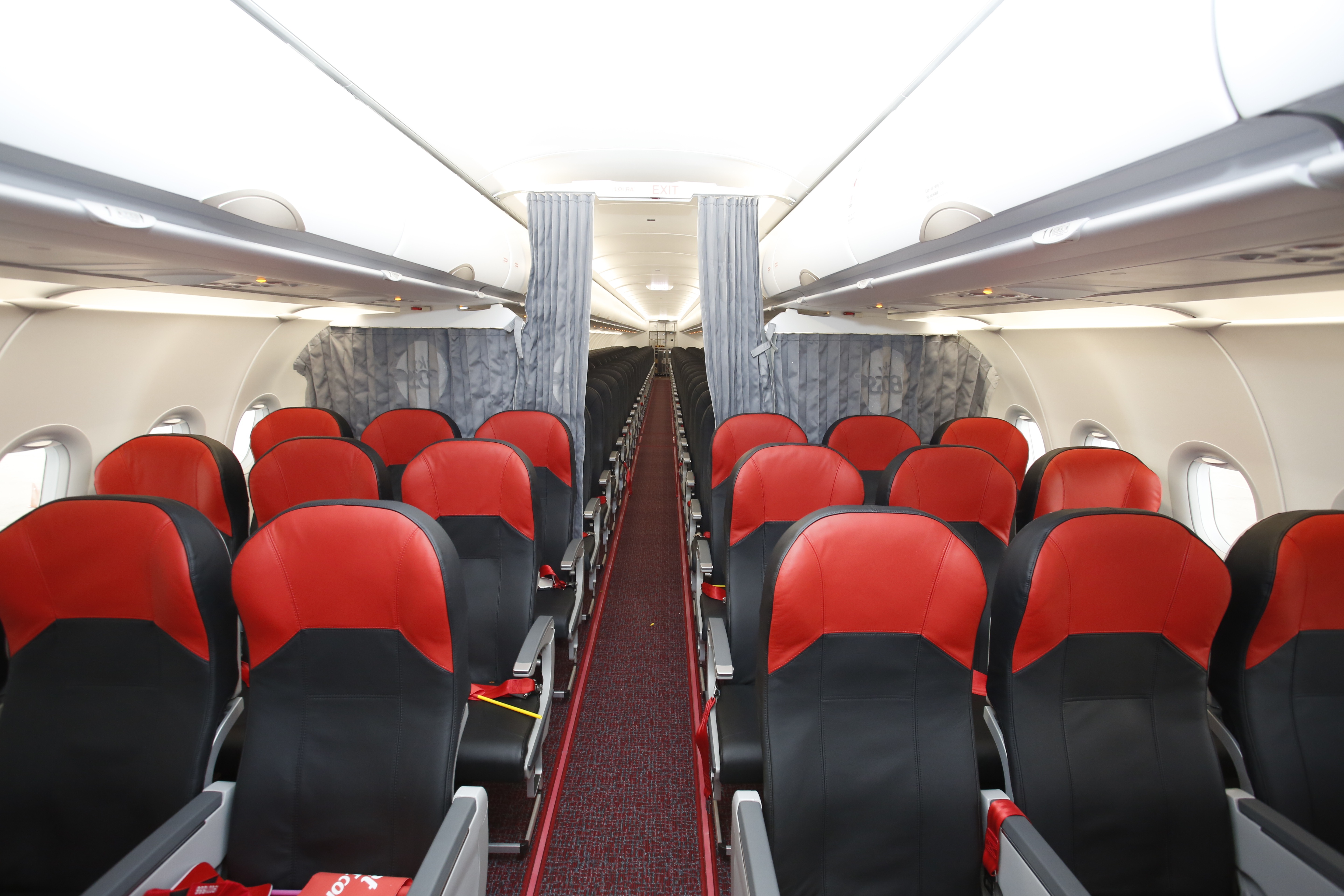 Tàu bay mới, hiện đại, nội thất sang trọng của Vietjet. 