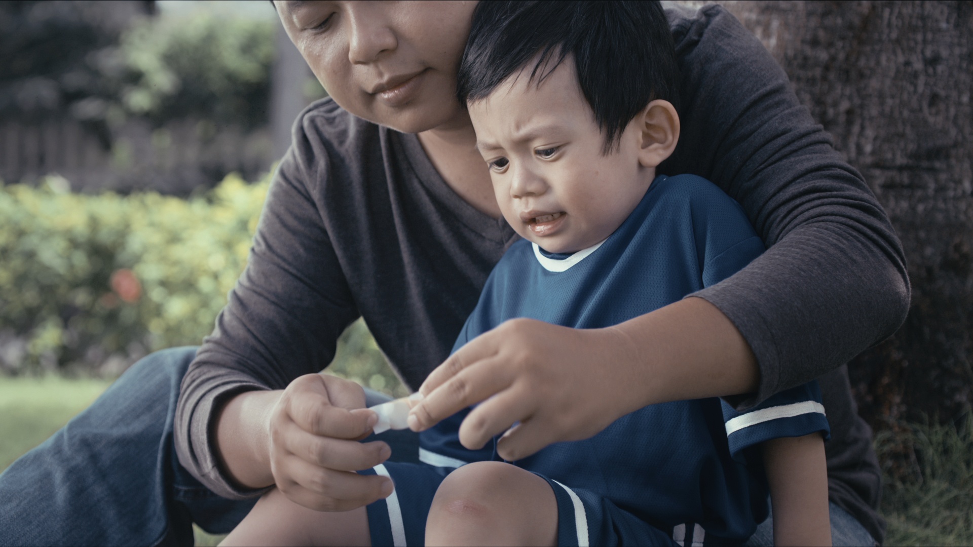 Hãy đặt máy xuống để cùng con trưởng thành.