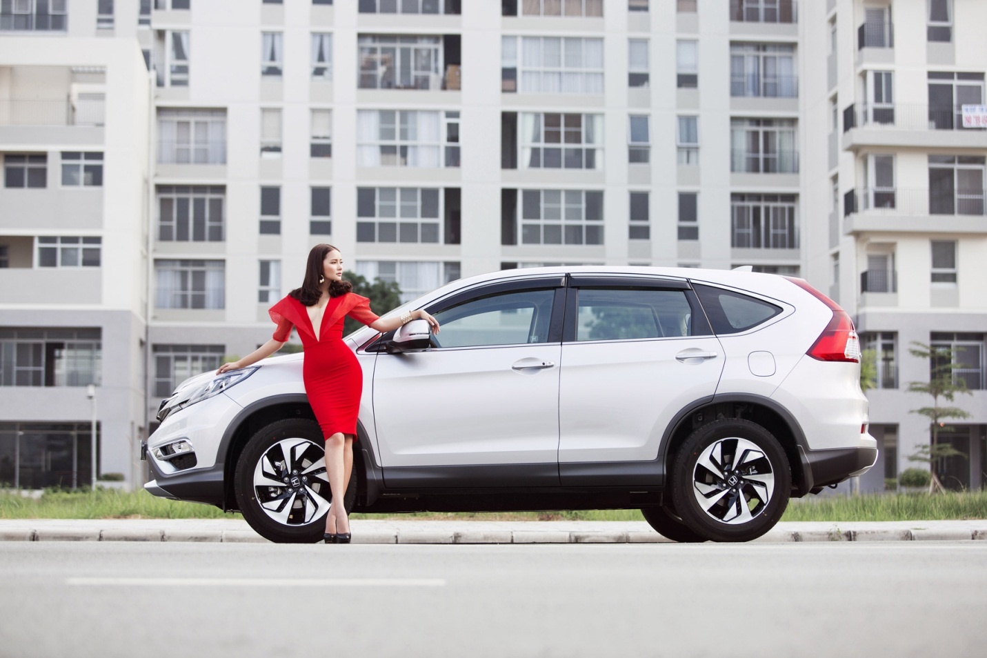   Việc tham gia các cuộc thi nhan sắc lớn như Hoa hậu thế giới người Việt 2007, Nữ hoàng trang sức, Siêu mẫu 2008 mở ra cơ hội để Như Thảo cọ xát và dần khẳng định vị trí trong làng mẫu.