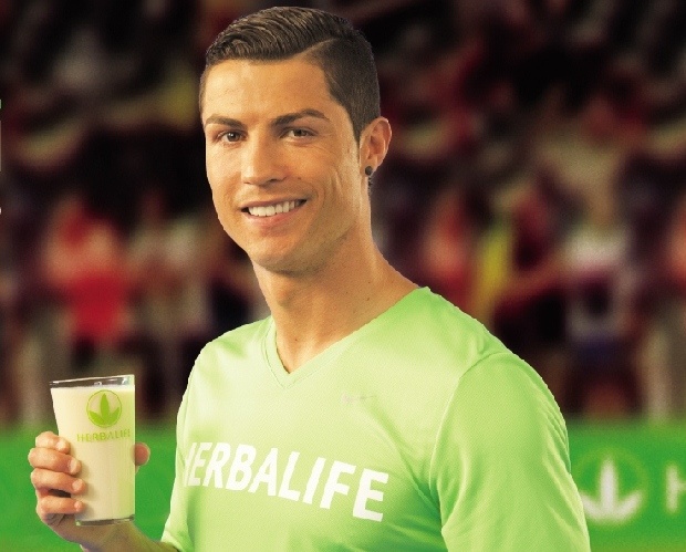 Ronaldo: dinh cao vinh quang va no luc phi thuong hinh anh