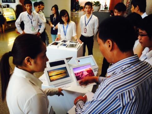 Cuộc khảo sát đầu tiên tại Việt Nam về chất lượng hình ảnh hiển thị trên màn hình máy tính bảng cao cấp được tiến hành bởi Nielsen.