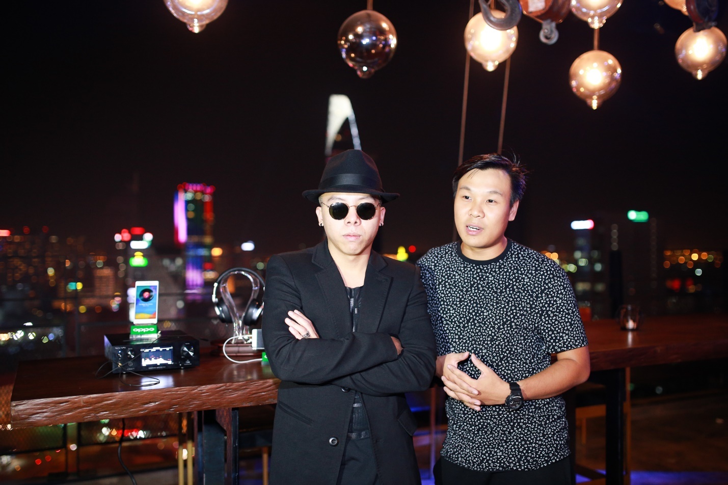 Sự kết hợp ca sỹ Tóc Tiên, producer Long Halo, DJ Hoàng Touliver hứa hẹn mang đến nhiều tiết mục đặc sắc.
