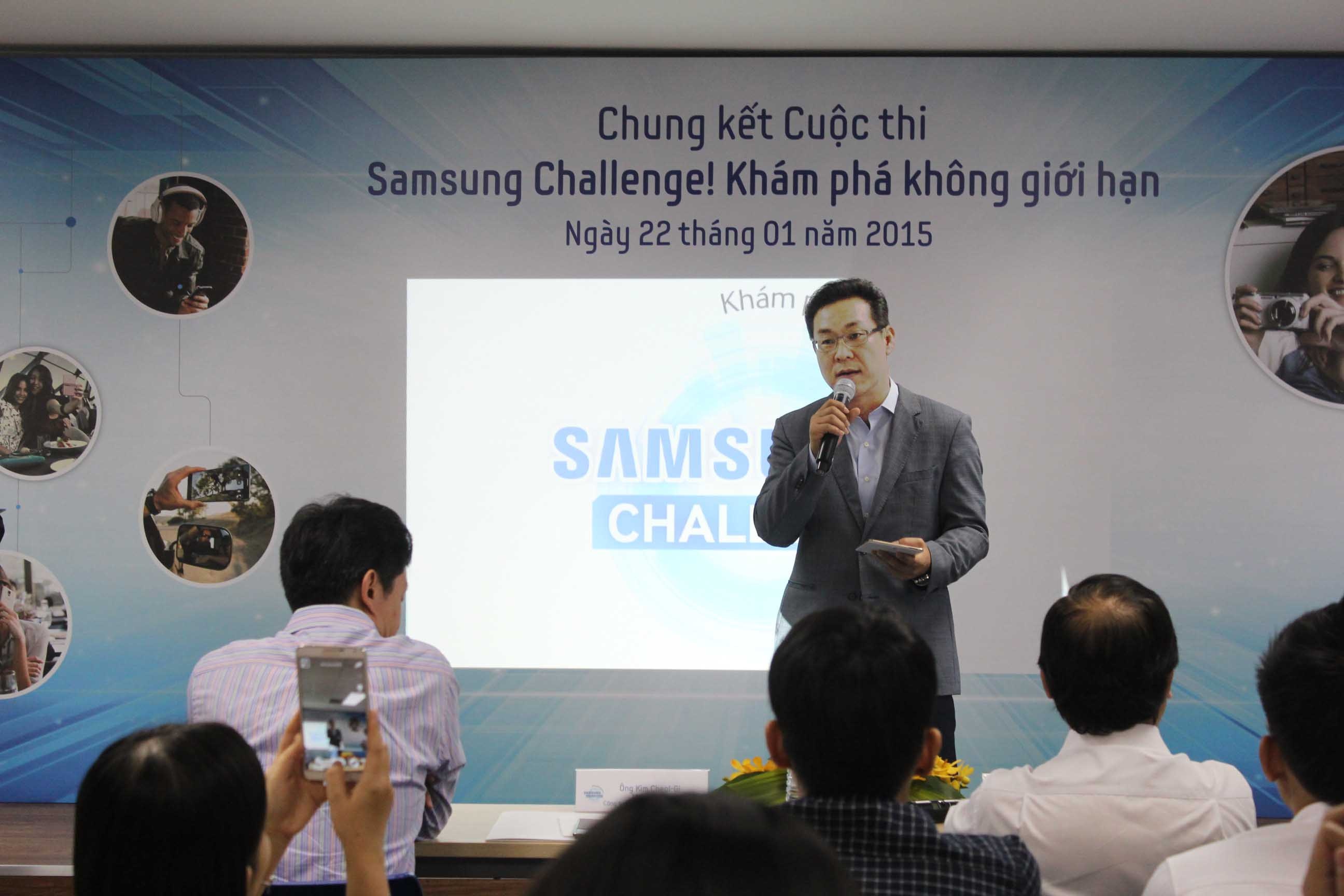 Sau hơn 2 tháng phát động, Samsung Challenge! đã nhận được hơn 160 bài dự thi, với nhiều sản phẩm khác nhau từ video, ảnh, file trình chiếu... Đây đều là những sản phẩm chất lượng, được làm công phu. Ban giám khảo đã chọn ra 20 tác phẩm, sau đó tìm kiếm 5 bài xuất sắc nhất vào chung kết. Đến tham dự sự kiện, Ông Kim Cheol Gi, Tổng giám đốc công ty Điện tử Samsung Vina gửi lời chúc mừng đến các thí sinh trong vòng chung kết. Ông cũng đánh giá cao tinh thần học hỏi và sáng tạo của giới trẻ Việt Nam.