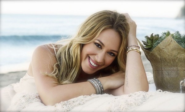 Haylie Duff  vao bep nau an trong show truyen hinh moi hinh anh