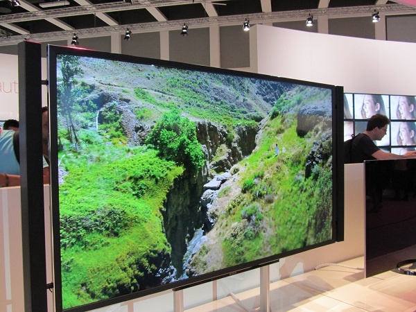 Trai nghiem chuyen doi noi dung HD thanh 4K tren TV Sony hinh anh