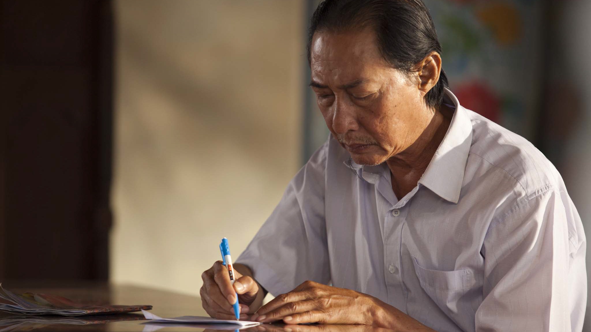 Bức thư của ba đã giúp Mai xua tan đi những nỗi lo mà hướng về giá trị thực của ngày Tết.